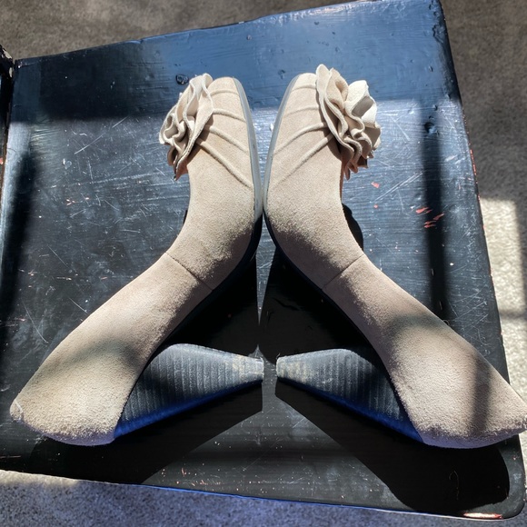 Vince Camino Grey Suede Heels - Picture 6 of 6